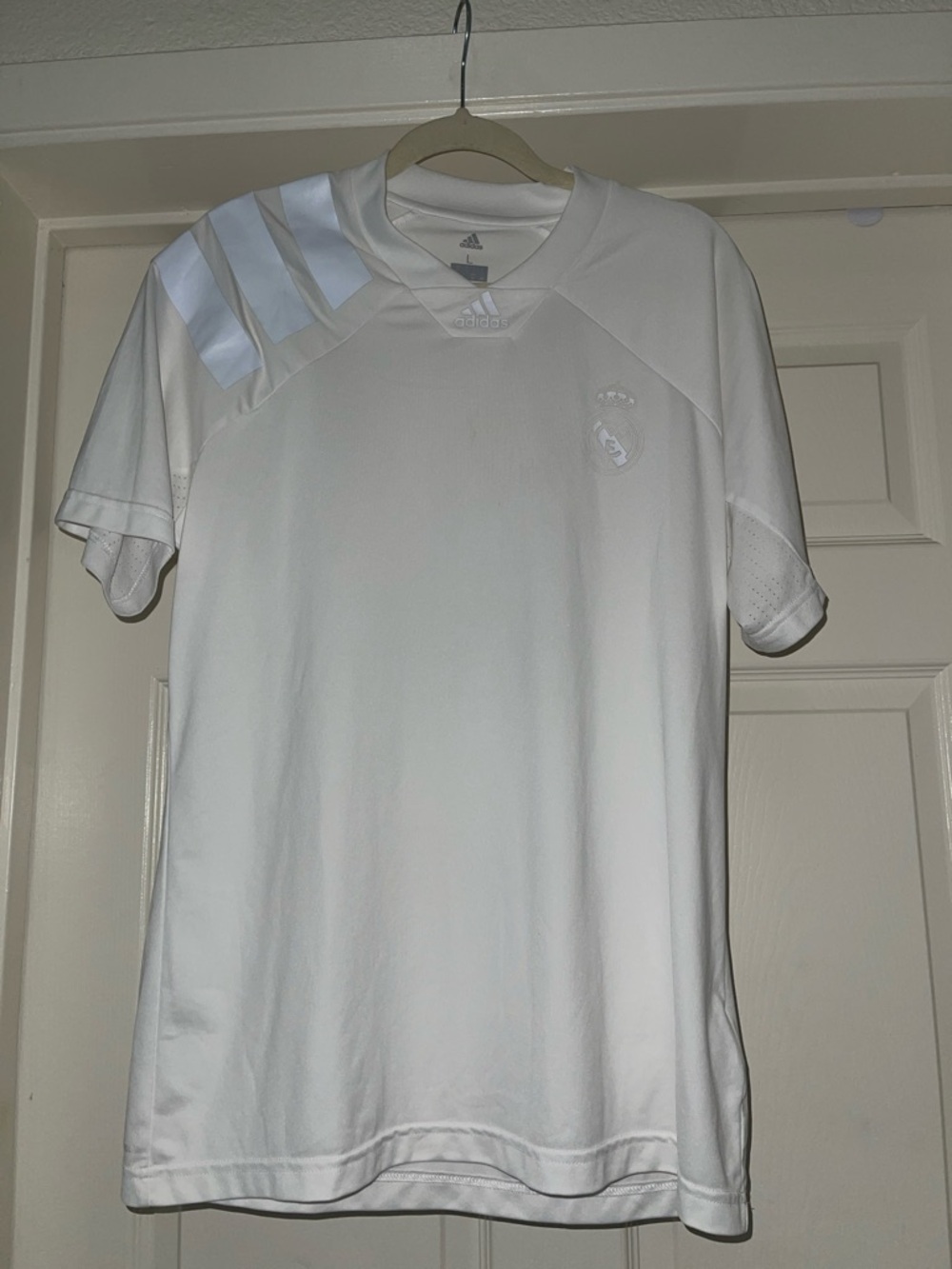 adidas Men’s White Real Madrid Football Jersey